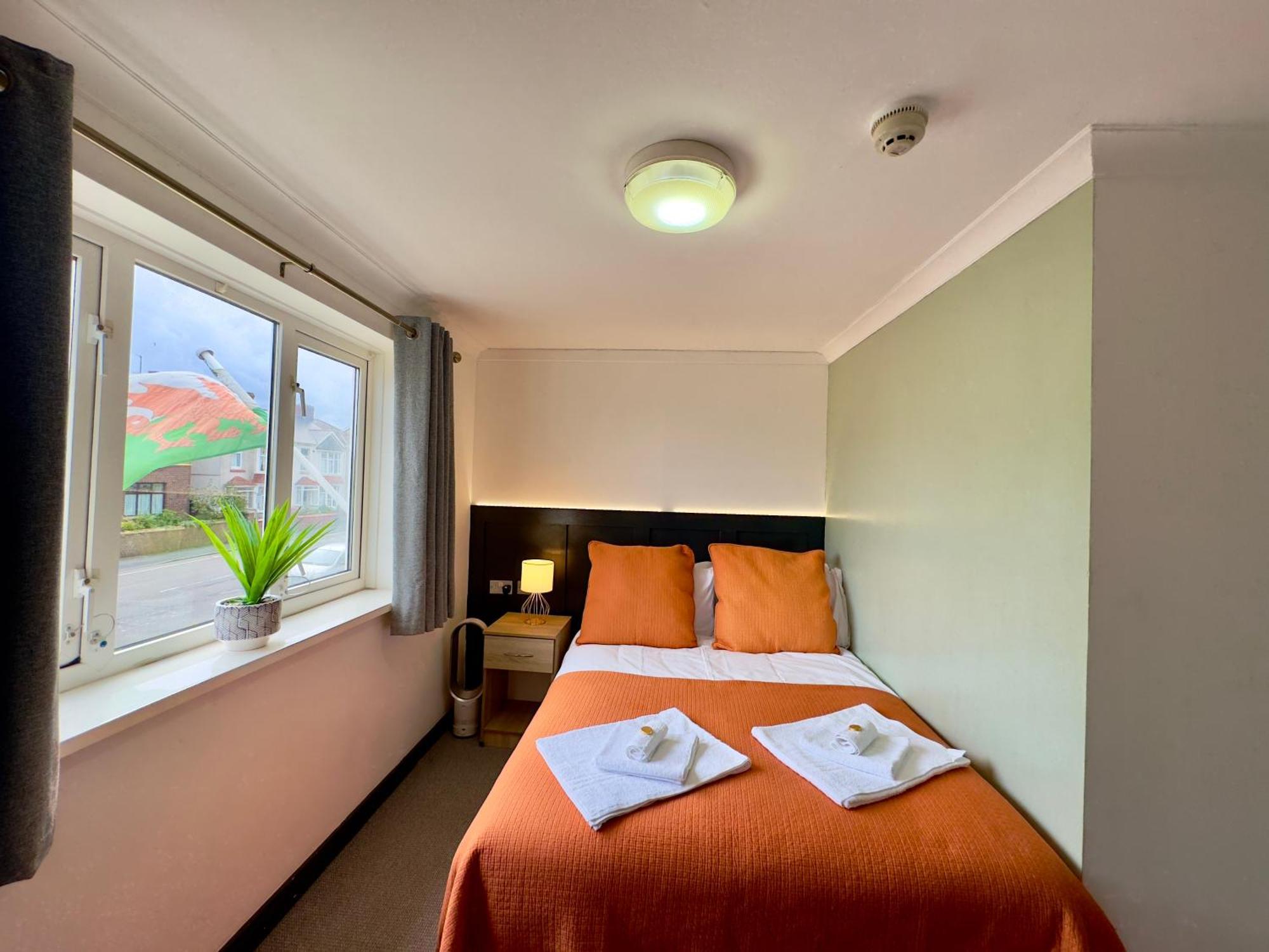 Coastal Park Accommodation Llanelli Eksteriør billede
