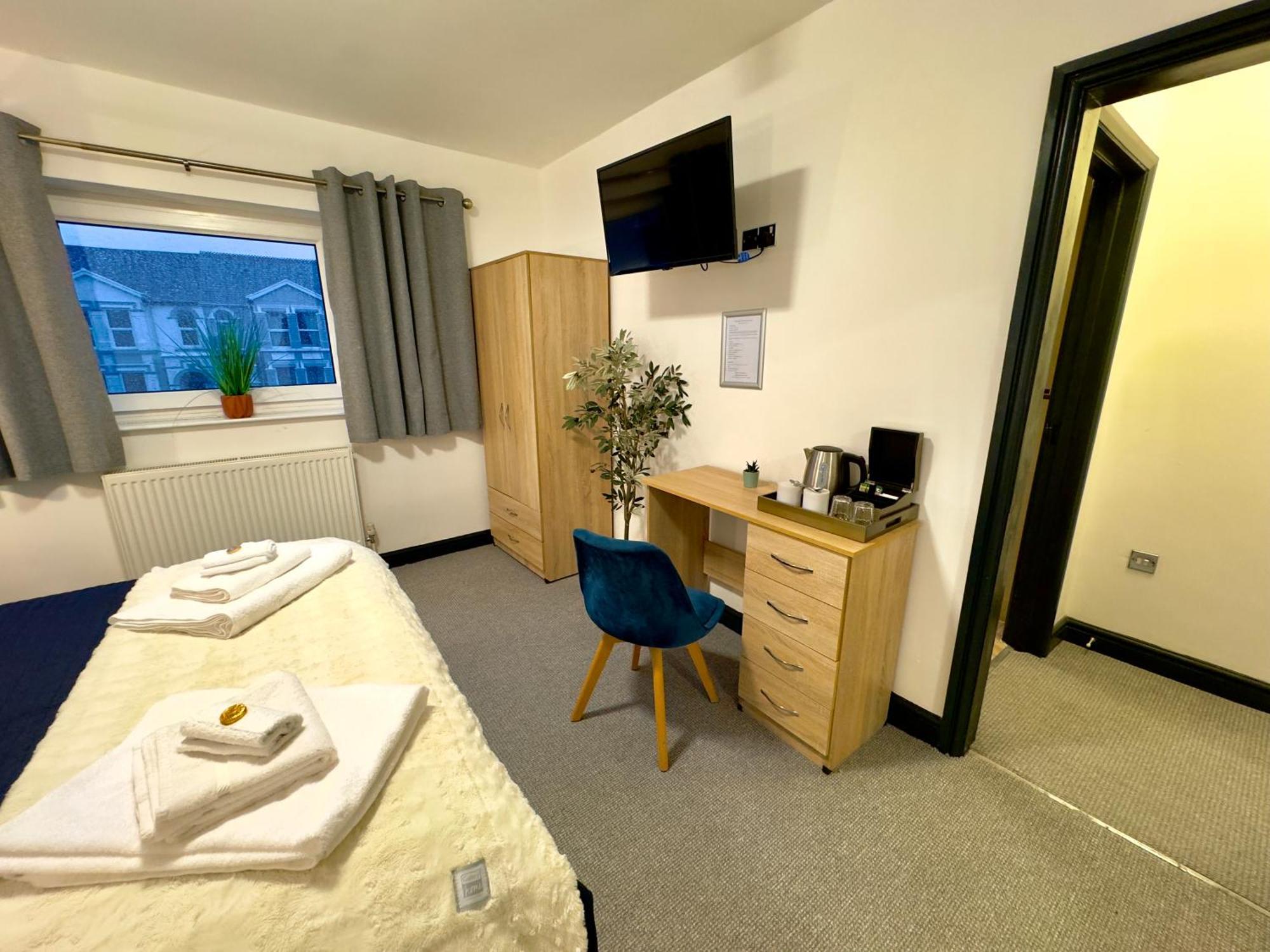 Coastal Park Accommodation Llanelli Eksteriør billede
