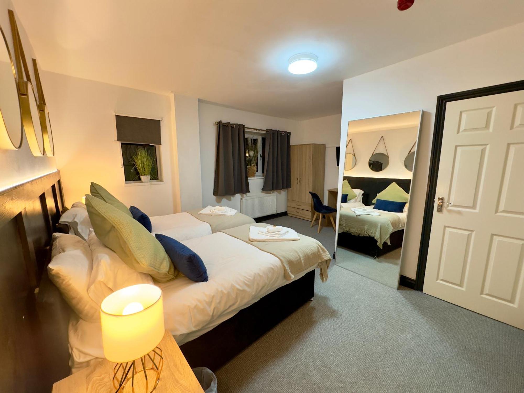 Coastal Park Accommodation Llanelli Eksteriør billede